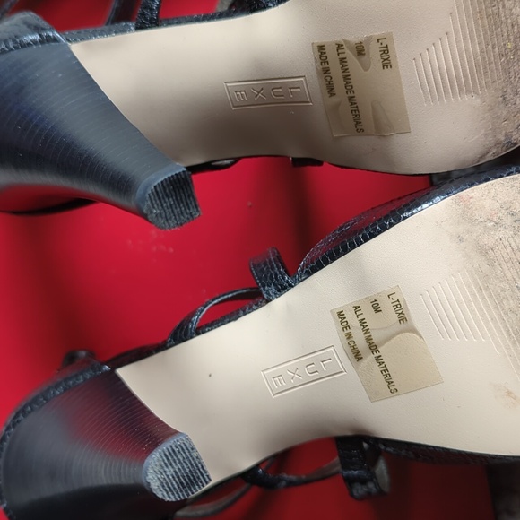 Steve Madden Luxe Black Heels with High Stiletto and Intricate Straps - Picture 14 of 15